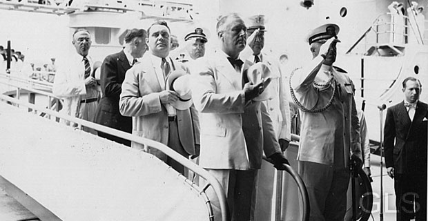 Disembarking from the USS Houston in the Canal Zone/Panama 1939